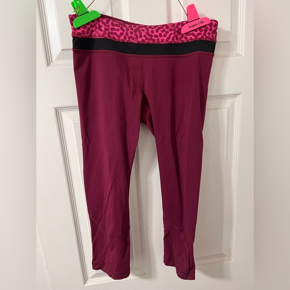 Pink Lululemon capri leggings